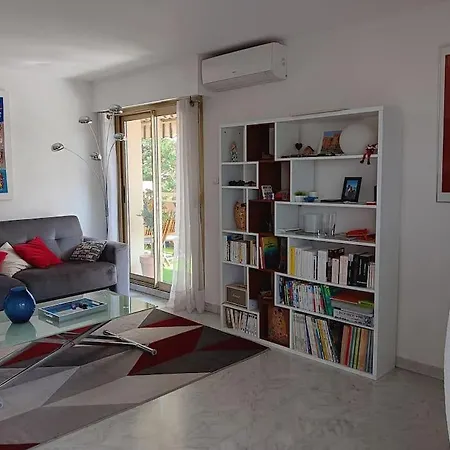 Proche 2 Terrasses Calme Parking Climatisation Apartment *